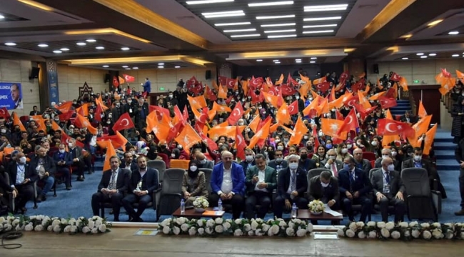 AKP teşkilat akademisi eğitimi başladı