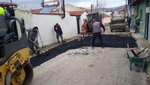 Alaşehir belediyesi 9 mahallede onarım ve bakına hız verdi
