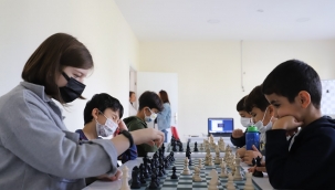 Alaşehir Belediyesi'nden satranç kursu