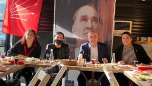 Alaşehir'de CHP'li Alaşehir gençler kahvaltıda buluştu