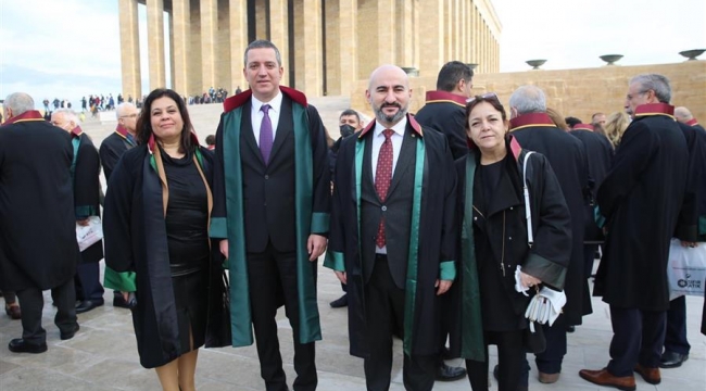 ANITKABİR ziyaretine Manisa barosu temsilcileri de katıldı