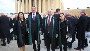 ANITKABİR ziyaretine Manisa barosu temsilcileri de katıldı