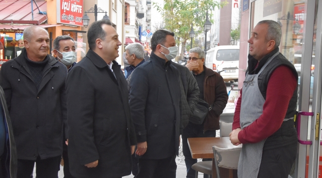 Başkan Dutlulu ,işyerlerini yenilediği esnafları ziyaret etti