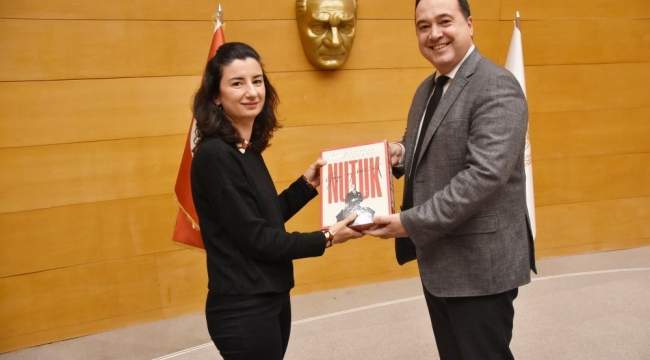 Başkan Dutlulu,yılın son meclisinde üyelere nutuk dağıttı