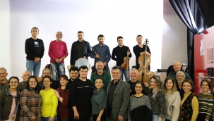 Başkan Öküzcüoğlu,koro ve tiyatro çalışmalarını izledi