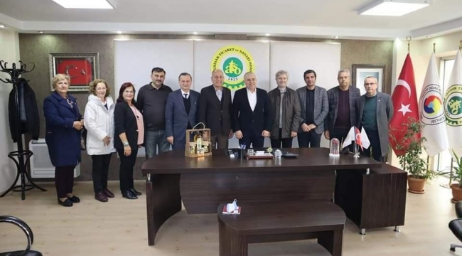 CHP heyeti Akhisar'da iş dünyası temsilcilerini ziyaret etti
