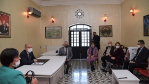 Engelli derneklerinden Vali Karadeniz'e ziyaret