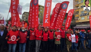 İşçiler 'geçinebilmek' için sokakta
