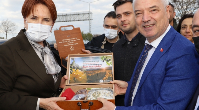 İYİ parti genel başkanı Meral Akşener Saruhanlı'da