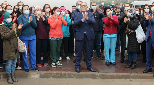 Manisa'da sağlıkçılardan eylem