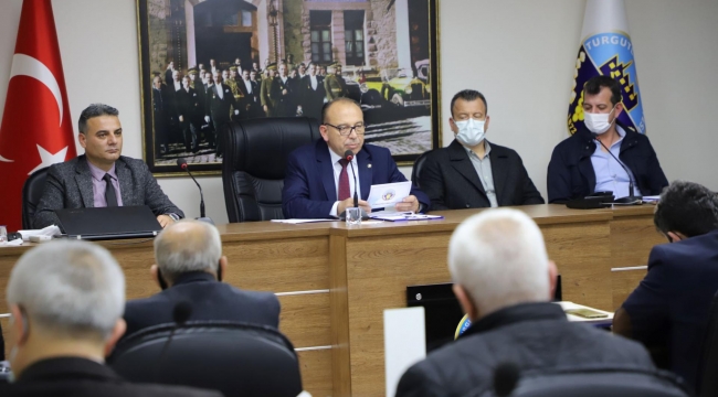 Önünü göremeyen müteahhitler ihalelere katılmıyor