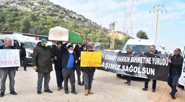 Servis şoförleri de eylemde