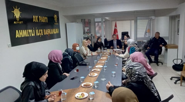 Toplantıya belediye başkanı da katıldı