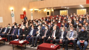 Vali Karadeniz Selendi'de muhtarlar toplantısı katıldı