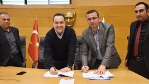 Akhisar belediyesi çalışanların ücretlerine yüzde 120 zam yaptı