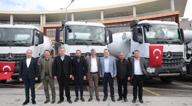 Akhisar belediyesinin yeni araçları geldi