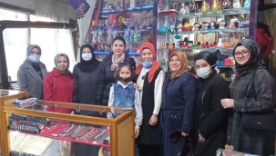 AKP'li kadınlar Kula'da esnaf ziyaretinde 