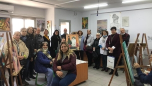 CHP'li kadın kolları üyeleri Atatürk kültür merkezi'nde