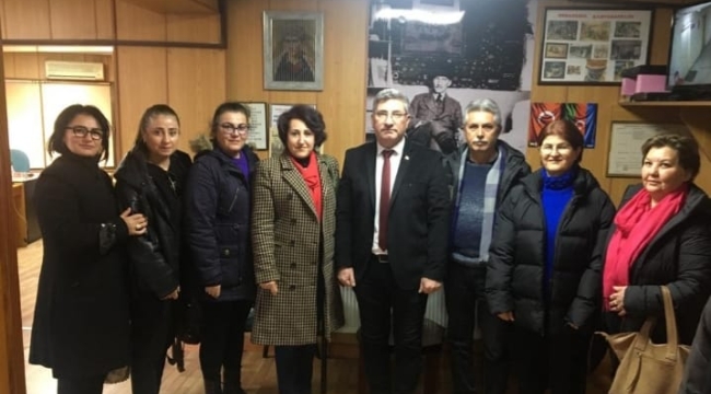 CHP'li kadınlar kahveciler odasında