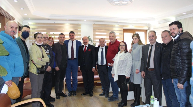 CHP'liler Akyüz'ü ziyaret etti