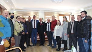 CHP'liler Akyüz'ü ziyaret etti