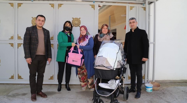 Doğum yapan annelere 'Hoş geldin bebek 'çantası