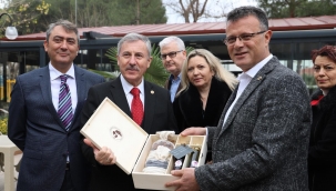 GP'li Özdağ başkan Öküzcüoğlu'nu ziyaret etti