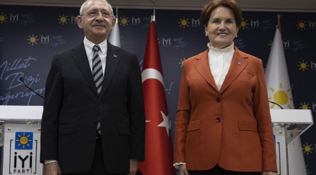 Kılıçdaroğlu ve Akşener cumhuriyet meydanına çıktı