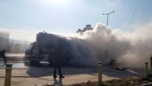Kula'da benzin istasyonunda bulunan TIR'da patlama