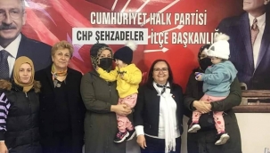 Manisa'da CHP'ye katılımlar sürüyor