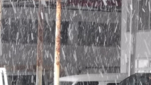 Manisa'da kar yağışı