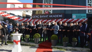 Manisa'da özel genç sanat müzik akademisi açıldı