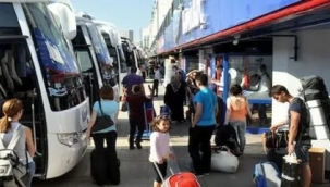 Seyahatte ilk sırada yüzde 53.8'le akraba ziyareti alıyor