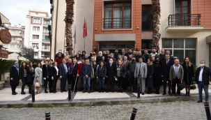 Vali Karadeniz, gazeteciler gününde gazetecilere haber verdi