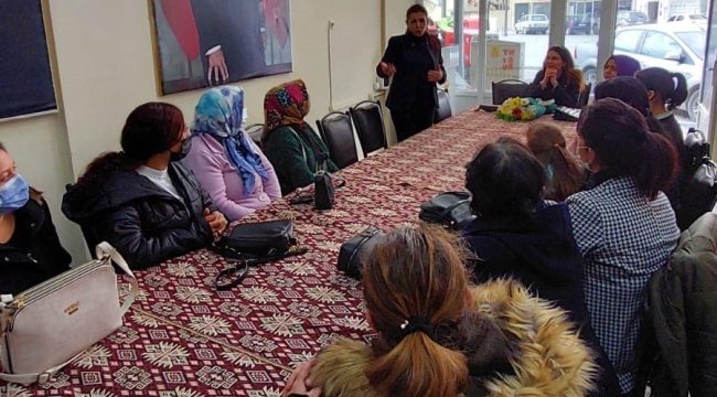 AKP'li kadınların Gölmarmara toplantısı