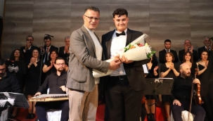 Alaşehirlileri 'mest eden' müzik ziyafeti