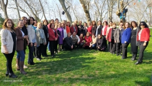 CHP'li Kadın yöneticiler Akhisar'da toplandı