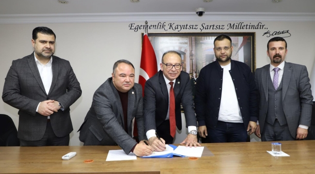 İlk kez sözleşmeye girdi temizlik işçilerine her ay 'koku' parası ödenecek