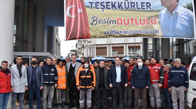 İşçilerden Dutlulu'ya teşekkür hayrı