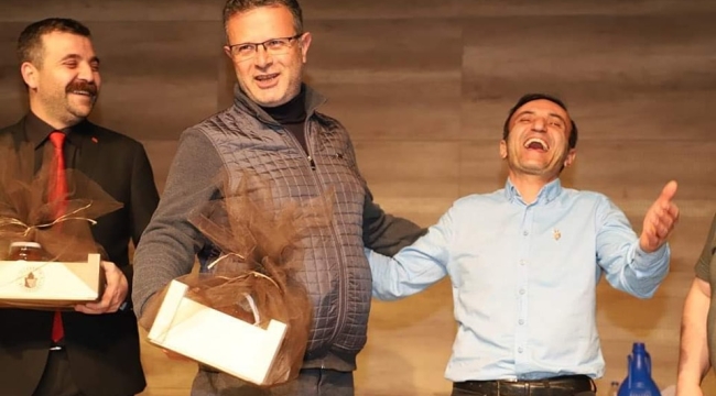 İyilik ve kötülüğü bir arada anlatan oyun