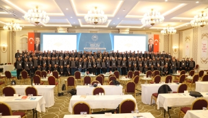 Manisa'dan müdür Öztürk katıldı