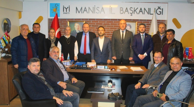Öğrenciler önergesini AKP ve MHP'li meclis üyeleri ret etti. 