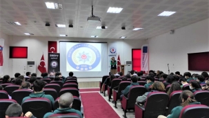  Öğrencilerine güvenli ve bilinçli internet eğitimi