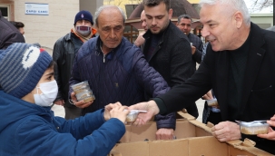 Saruhanlı belediyesi kandil helvası dağıttı