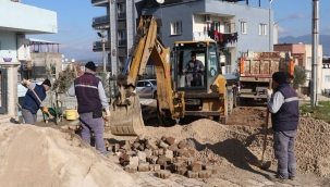 Turgutlu'da sokaklar parke taşla donatılıyor