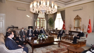 Vali Karadeniz'e vergi haftası ziyareti