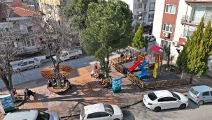 Yenilenen Dr. İhsan Yalkın parkı hizmete alındı.