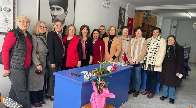 29 ekim kadınları Salihli'de 