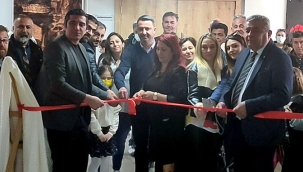 7 öğretmenin eserlerinin yer aldığı resim sergisi açıldı