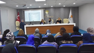 AKP il kadın kolları toplatışında ramazan programı görüşüldü